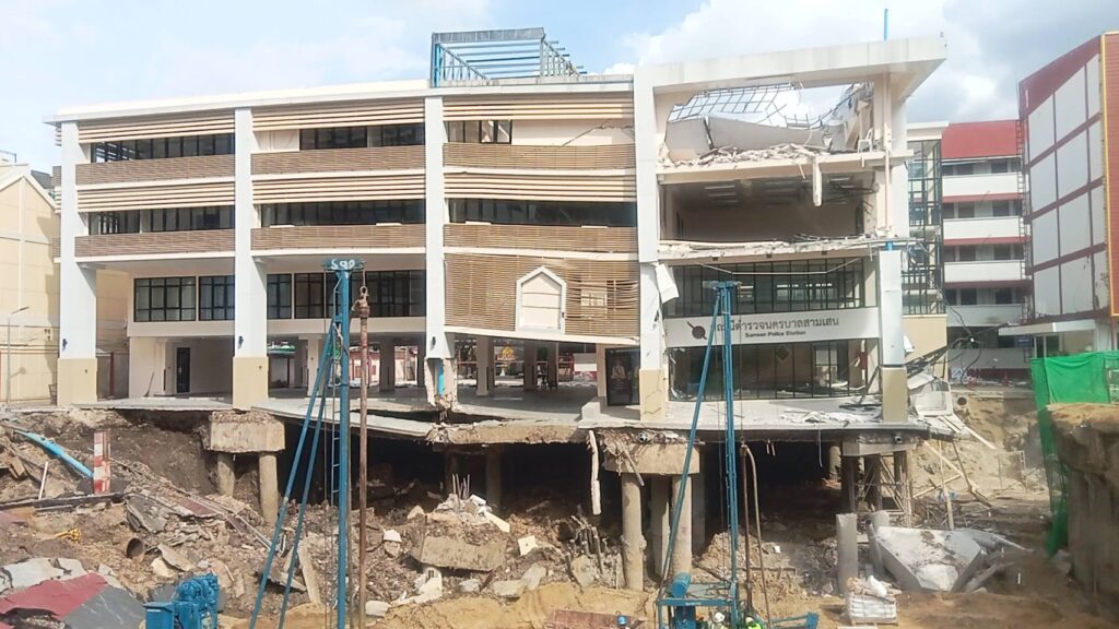 เตรียมนำเครนขนาด 400 ตัดช่วยรื้ออาคารสน.สามเสน