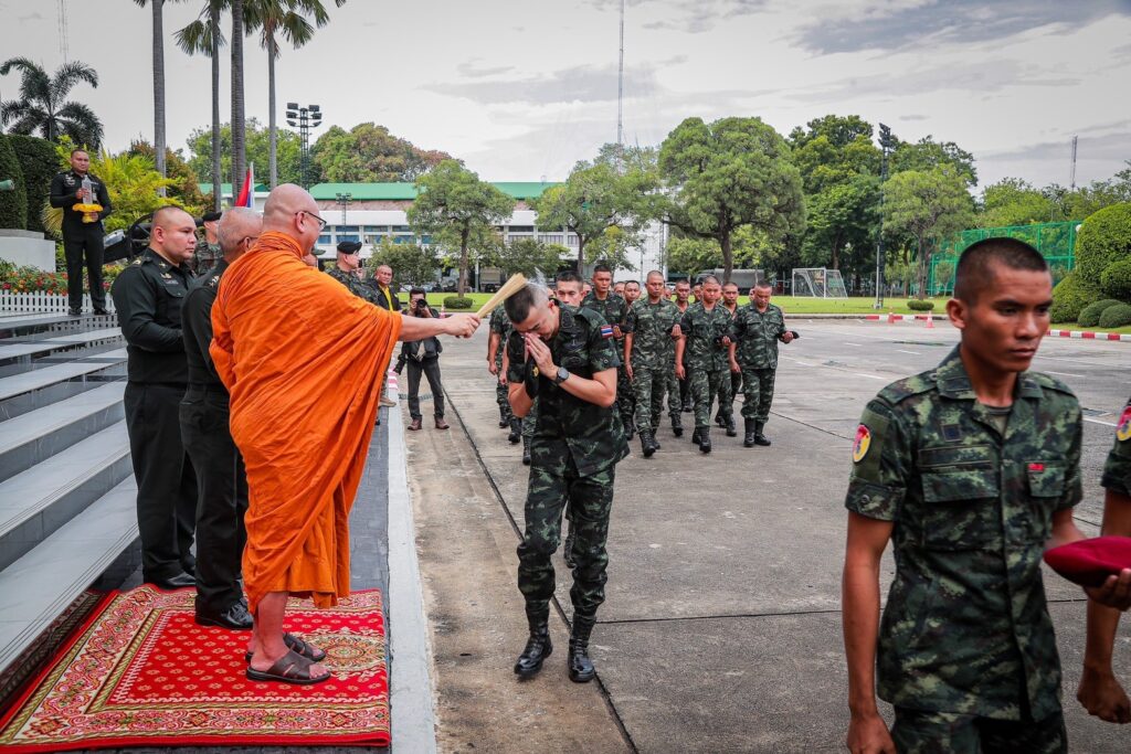 ทภ.1 ระดมสรรพกำลัง ช่วยผู้ประสบภัยน้ำท่วมอยุธยา