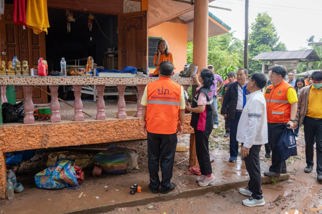 ปภ.รายงาน ยังมีน้ำท่วม 15 จังหวัด เร่งช่วยเหลือเต็มที่