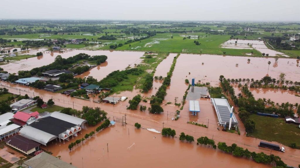 ธารน้ำใจ ยังหลั่งไหลช่วยน้ำท่วมชาวพิมาย-เร่งฟื้นฟู 