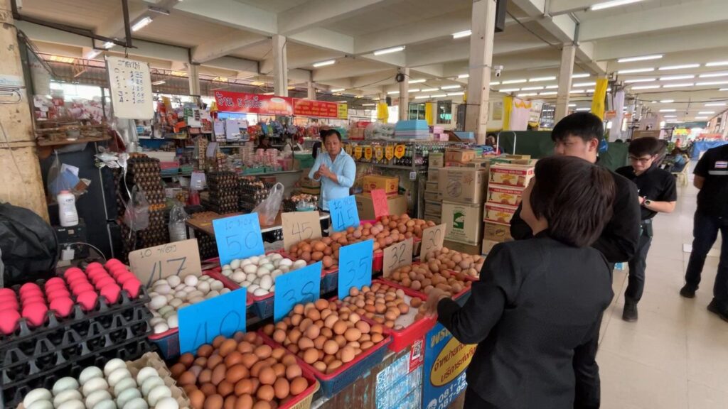 ไข่ไก่ขอนแก่น ราคาตกแผงละ 10-15บ. คาดปีใหม่กลับสู่ภาวะปกติ