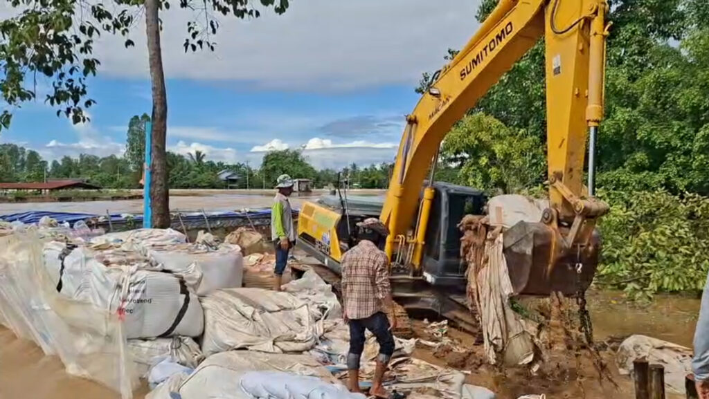 สุโขทัย "น้ำยม" เพิ่มสูงขึ้น น้ำท่วมฝั่งตะวันตกยังวิกฤต 