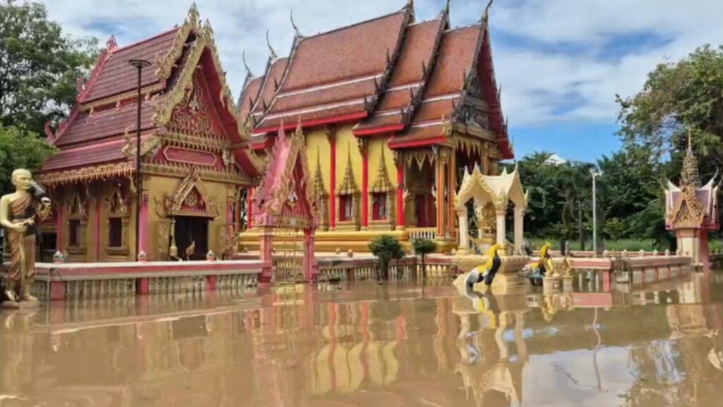 สุโขทัย "น้ำยม" เพิ่มสูงขึ้น น้ำท่วมฝั่งตะวันตกยังวิกฤต 