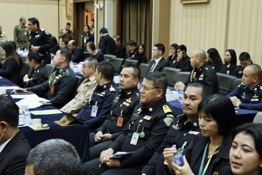 พิพัฒน์ ประชุมเตรียมพร้อม งานพระราชพิธีพระบรมศพ พระพันปีหลวง