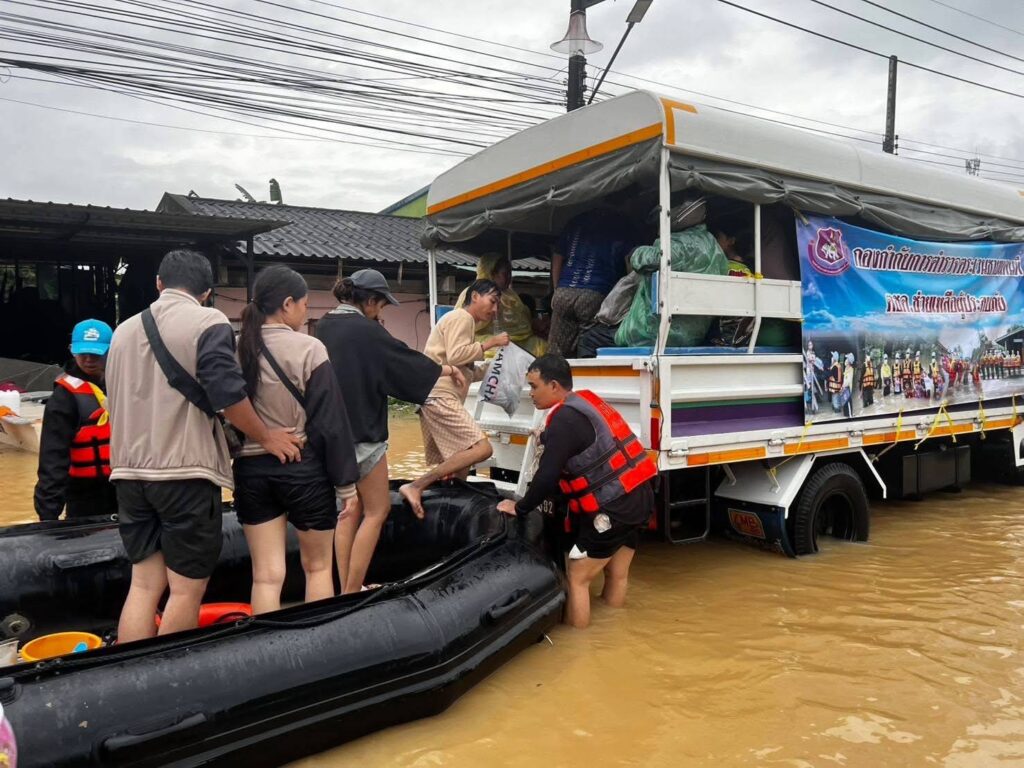 ตร.ระดมกำลัง ดูแลประชาชนพื้นที่น้ำท่วมภาคใต้