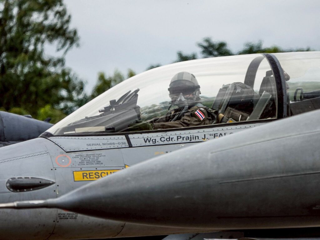 กองทัพอากาศพร้อมมาก! เปิดภาพฝึกซ้อมใหญ่ นักรบทางอากาศ