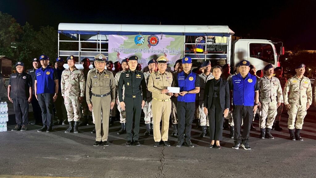 ชัยภูมิส่งกำลัง อส. พร้อมสิ่งของลงพื้นที่ฟื้นฟูหาดใหญ่