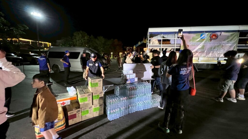 ชัยภูมิส่งกำลัง อส. พร้อมสิ่งของลงพื้นที่ฟื้นฟูหาดใหญ่