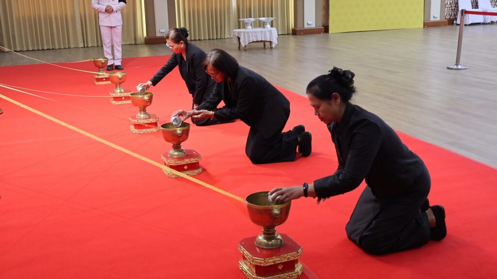 ผู้ว่าฯโคราช เตรียมนำปชช. 32 อำเภอ กราบพระบรมศพพระพันปีหลวง