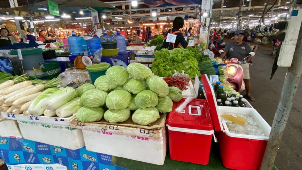 ผักสดตลาดโคราช ราคาพุ่ง แพงขึ้น กก.ละ 10-20 บ.