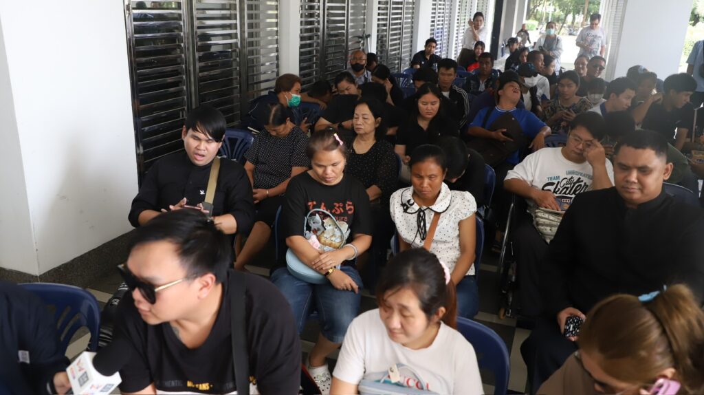 คนพิการบุก DSI ถามคืบหน้า ถูกแอบอ้างสิทธิ์โควตาสลาก