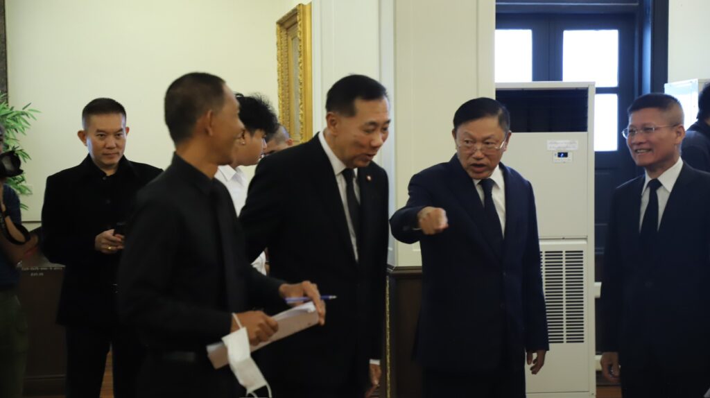 4 สมาคมตำรวจ ยื่น หนังสือเปิดผนึกถึง ผบ.ตร. 