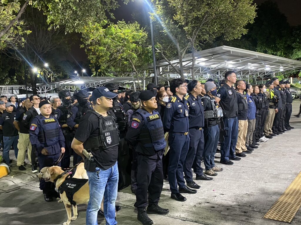 ป.ป.ส.เดินหน้าปราบยาเสพติด ตรวจค้น 200 ครัวเรือนทั่วกทม. 