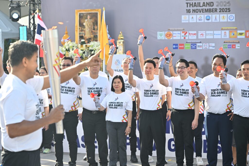 “อรรถกร” นำจุดคบเพลิง “ไฟพระฤกษ์” วิ่งเฉลิมฉลองโหมโรงซีเกมส์–พาราเกมส์