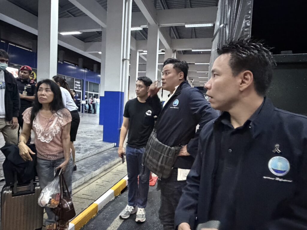  “รมว.อรรถกร” ลงพื้นที่หาดใหญ่ ดูแล นทท.ไทย–ต่างชาติ ติดค้างนับพัน