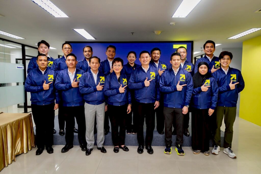 "ไทยก้าวใหม่" เปิดที่ทำการพรรค ปักหมุดเปลี่ยนประเทศไทย