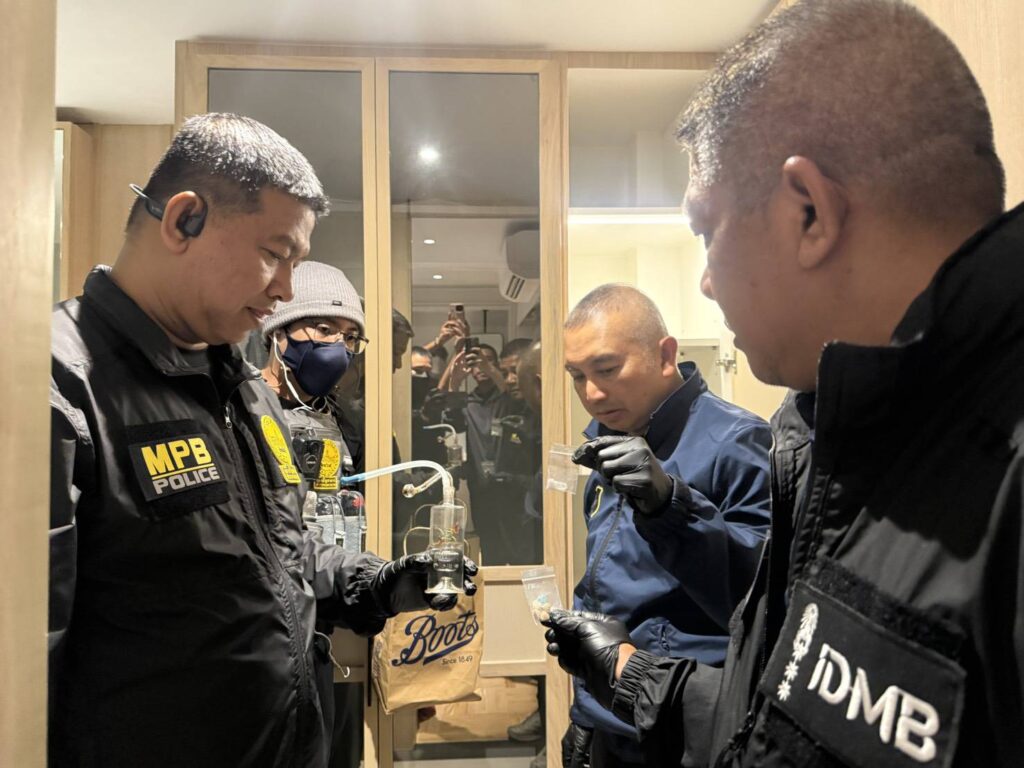 ตร.ทลายปาร์ตี้ชายรักชาย มั่วสุมเสพยา 29 ราย