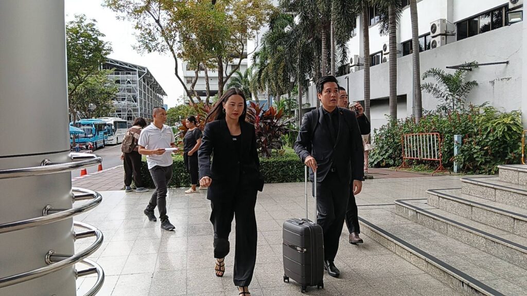 ศาลตรวจหลักฐานคดีไอซ์ รักชนก - สหัสวัส หมิ่นประมาท "สุชาติ"