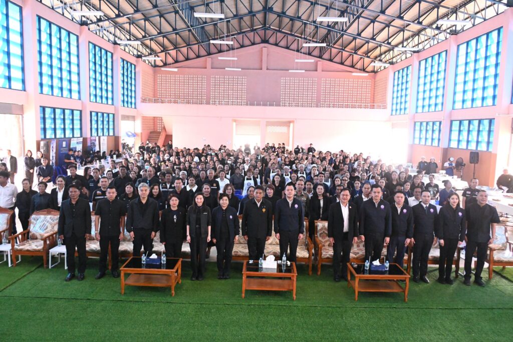 “ธนกร” ลุยสุราษฎร์ฯ เปิดคอร์สสร้างอาชีพ ดันเศรษฐกิจฐานราก