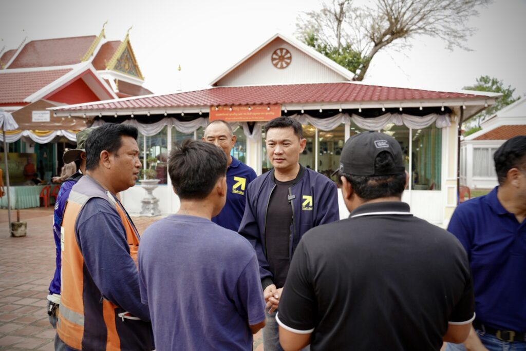 “สุชัชวีร์” นำทีม “ไทยก้าวใหม่” ลุยเกาะเกร็ดฟังปัญหาชาวบ้าน