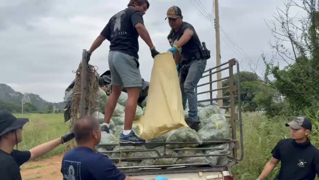 จับรถขนผักซุก ไอซ์ 675 กก. มูลค่า 200 ล้าน