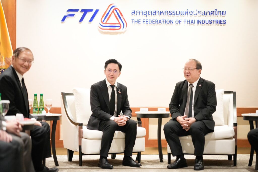  เพื่อไทย จับมือสภาอุตสาหกรรมฯ ถกวาระเศรษฐกิจ ดันโมเดล “ONE FTI” 