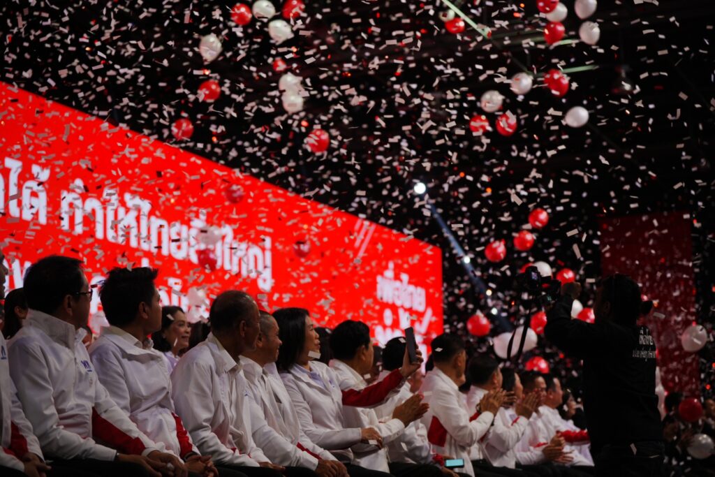 พท.เปิดตัวผู้สมัคร 500 คน “ยศชนัน” นำทัพสู้ศึกเลือกตั้ง