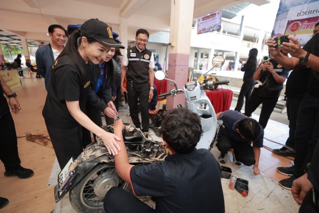 อาชีวะทำจริง ช่วยจริง! ฟื้นยานพาหนะ อุปกรณ์ไฟฟ้า หาดใหญ่