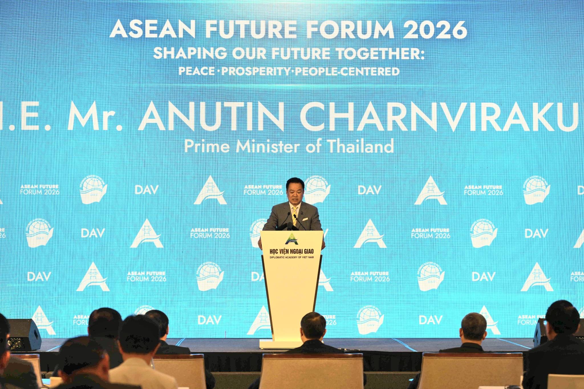 “อนุทิน” ดันแลนด์บริดจ์ บนเวที  ASEAN Future Forum