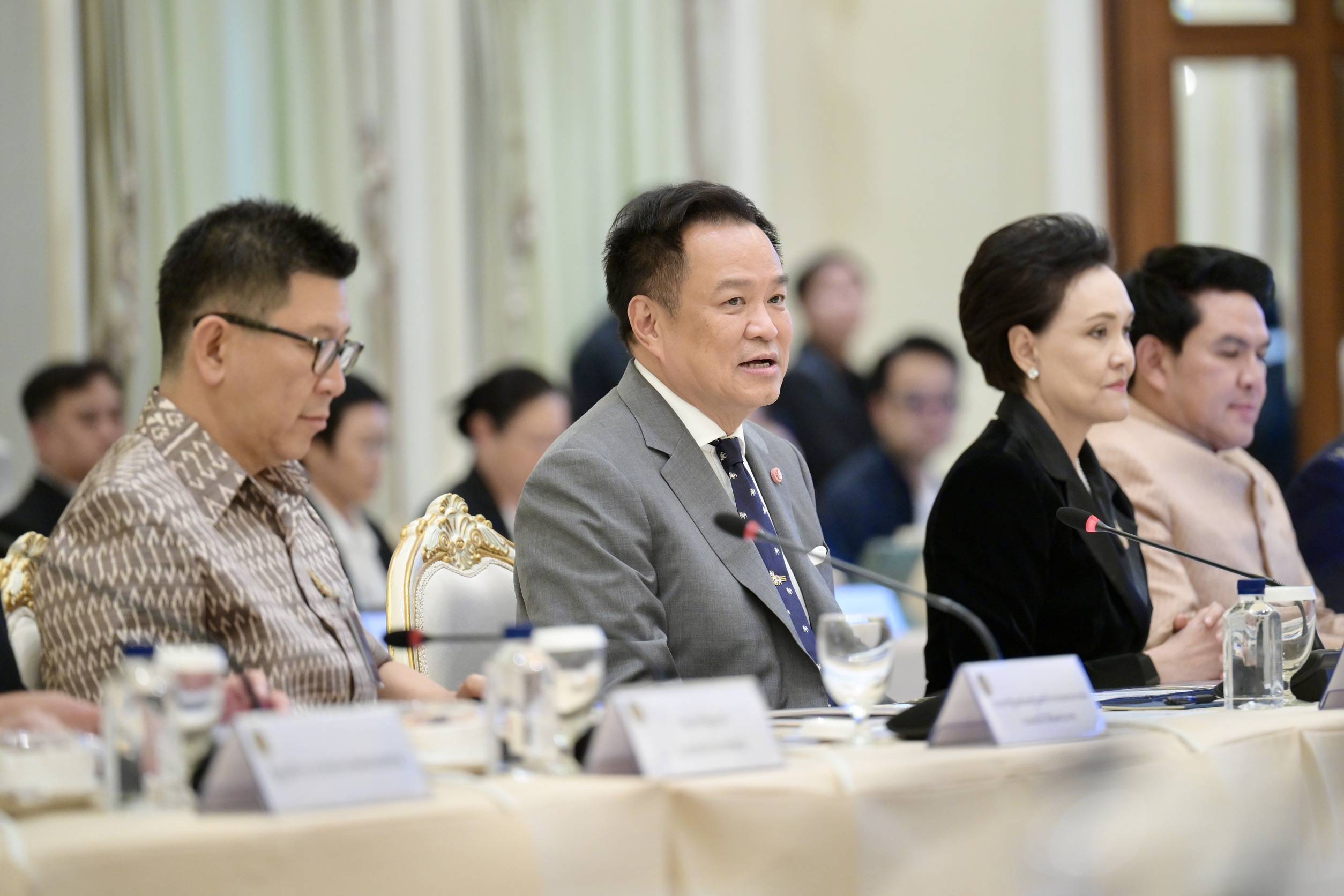 นายกฯรับฟังข้อเสนอ”หอการค้าไทย”ตั้ง กรอ. ร่วมรัฐเอ