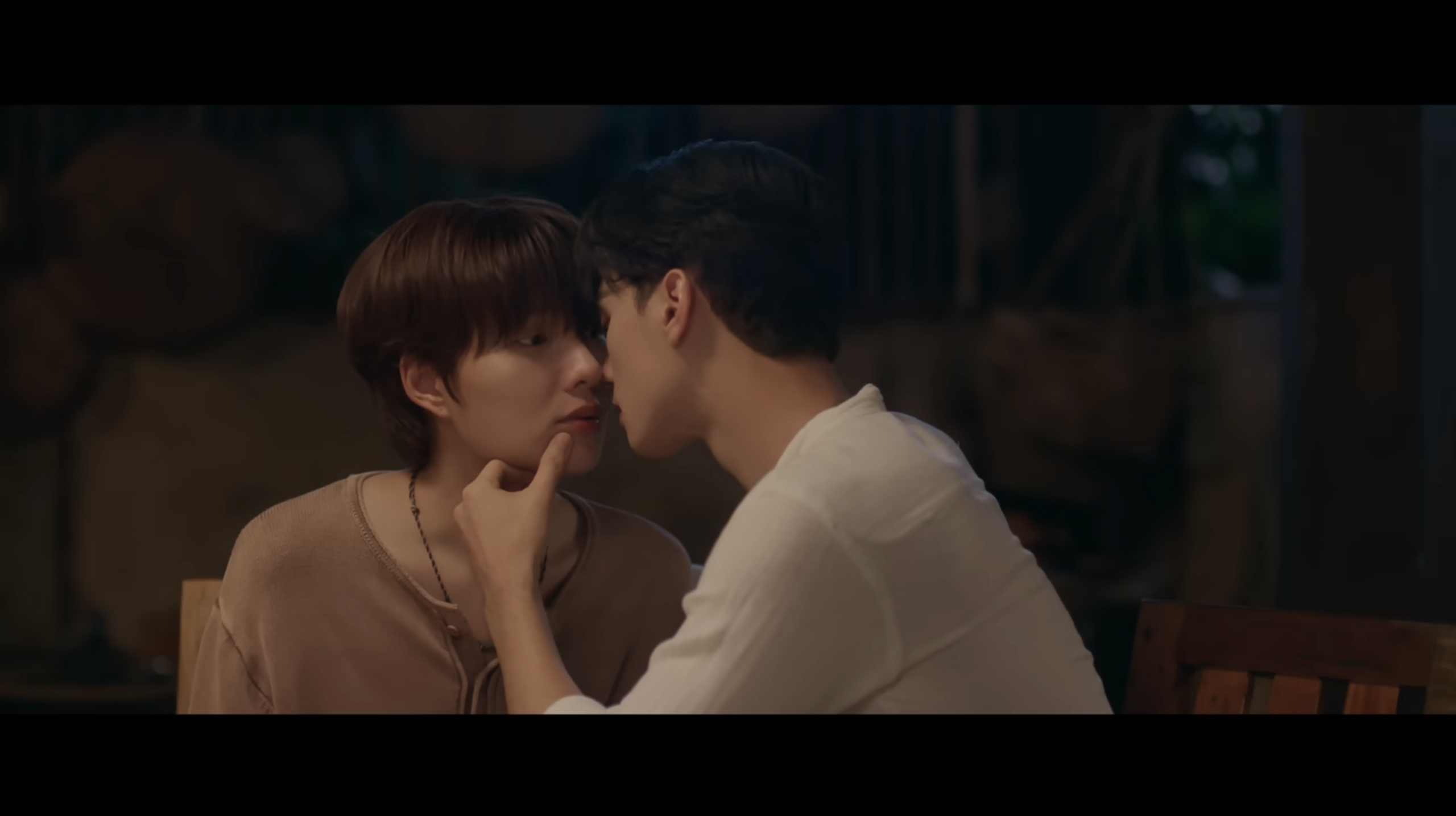 วันจูบสากล